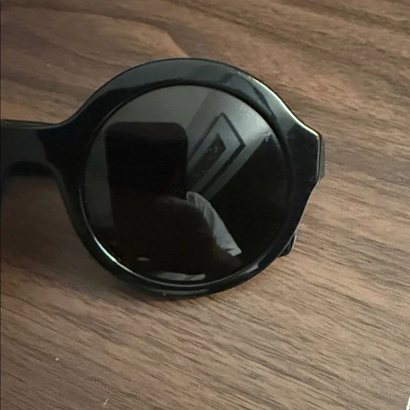 Authentic Prada SPR 11U Sunglasses - Picture 3 of 8